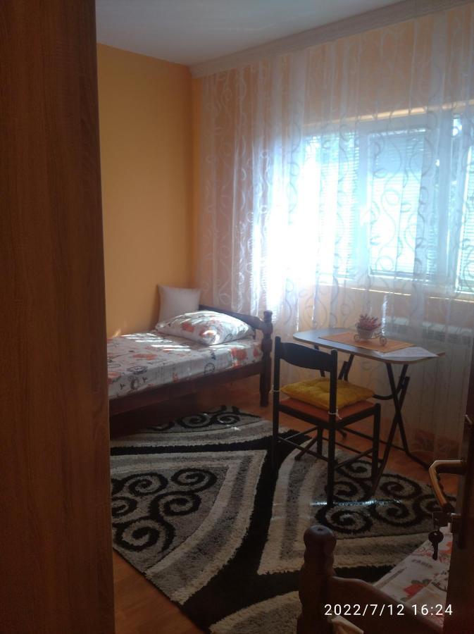 Buric Rooms Nikšić Extérieur photo