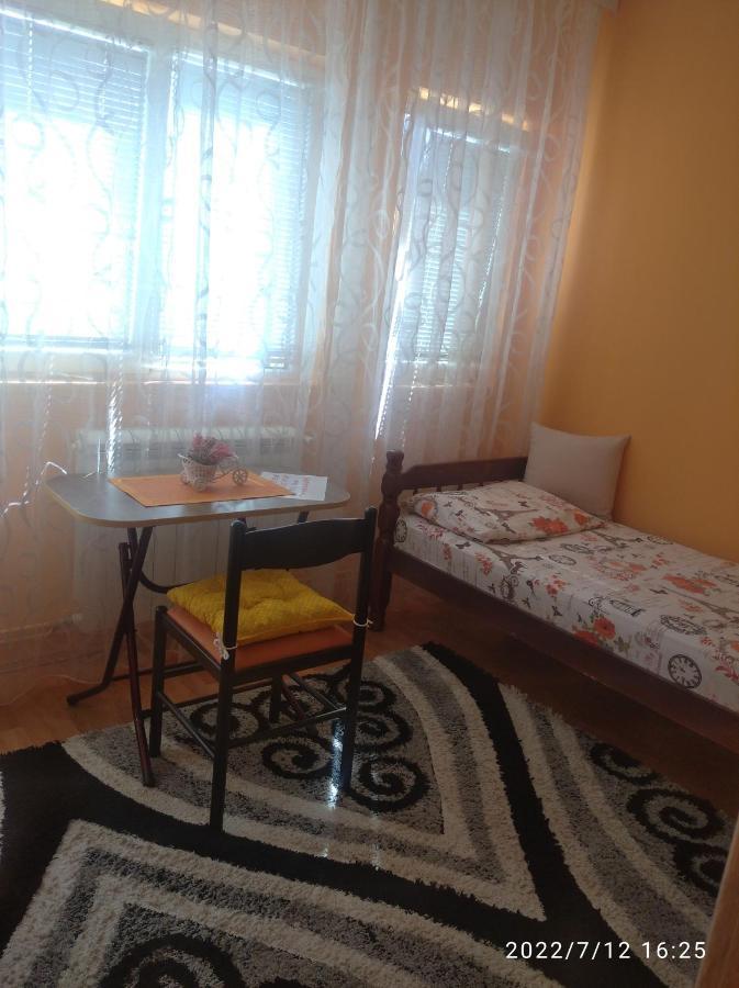 Buric Rooms Nikšić Extérieur photo