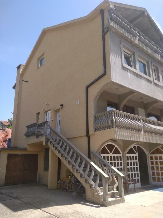 Buric Rooms Nikšić Extérieur photo